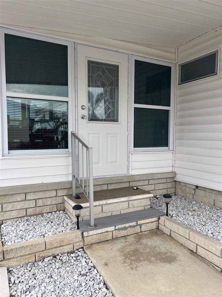 Image 3 of 25 For 44 Thatch Palm Street W