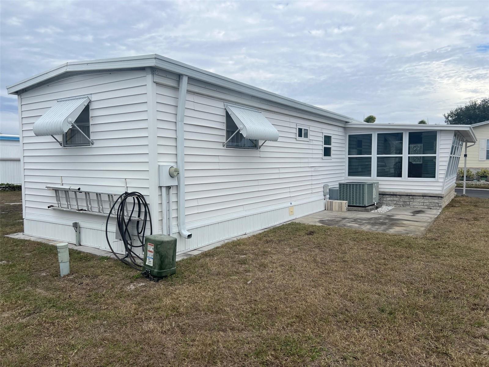 Image 5 of 25 For 44 Thatch Palm Street W