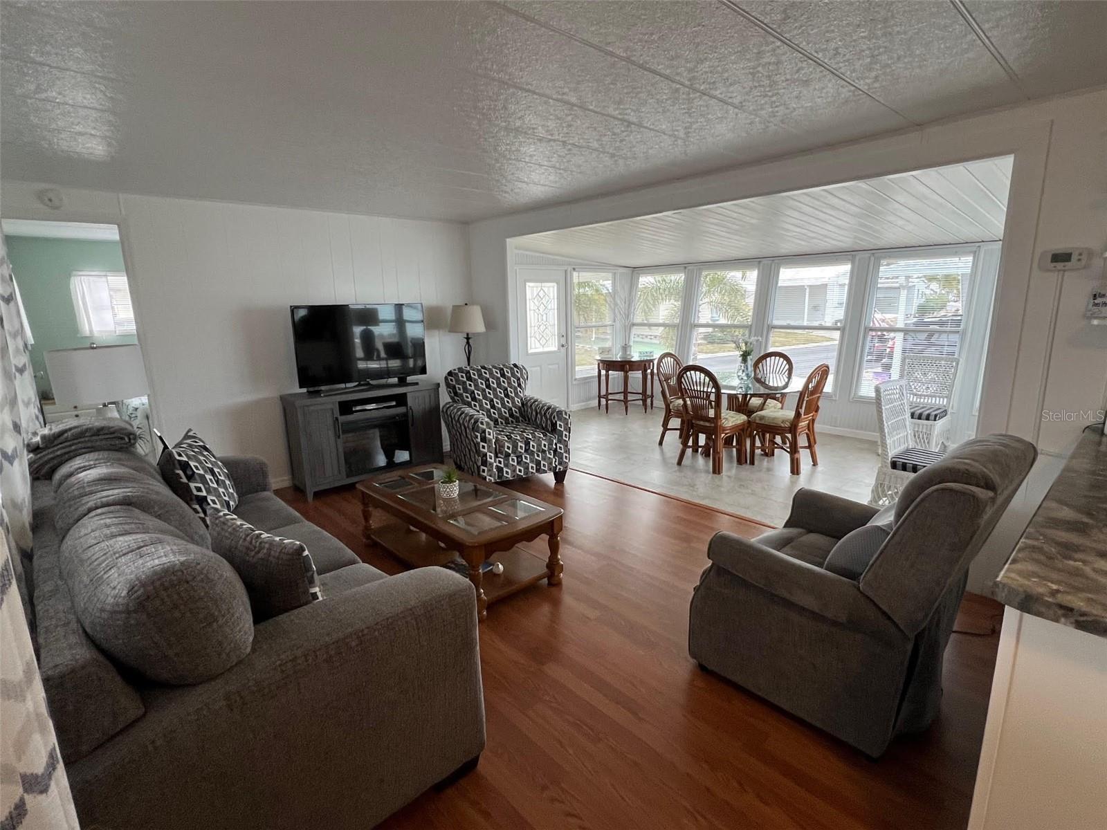 Image 8 of 25 For 44 Thatch Palm Street W