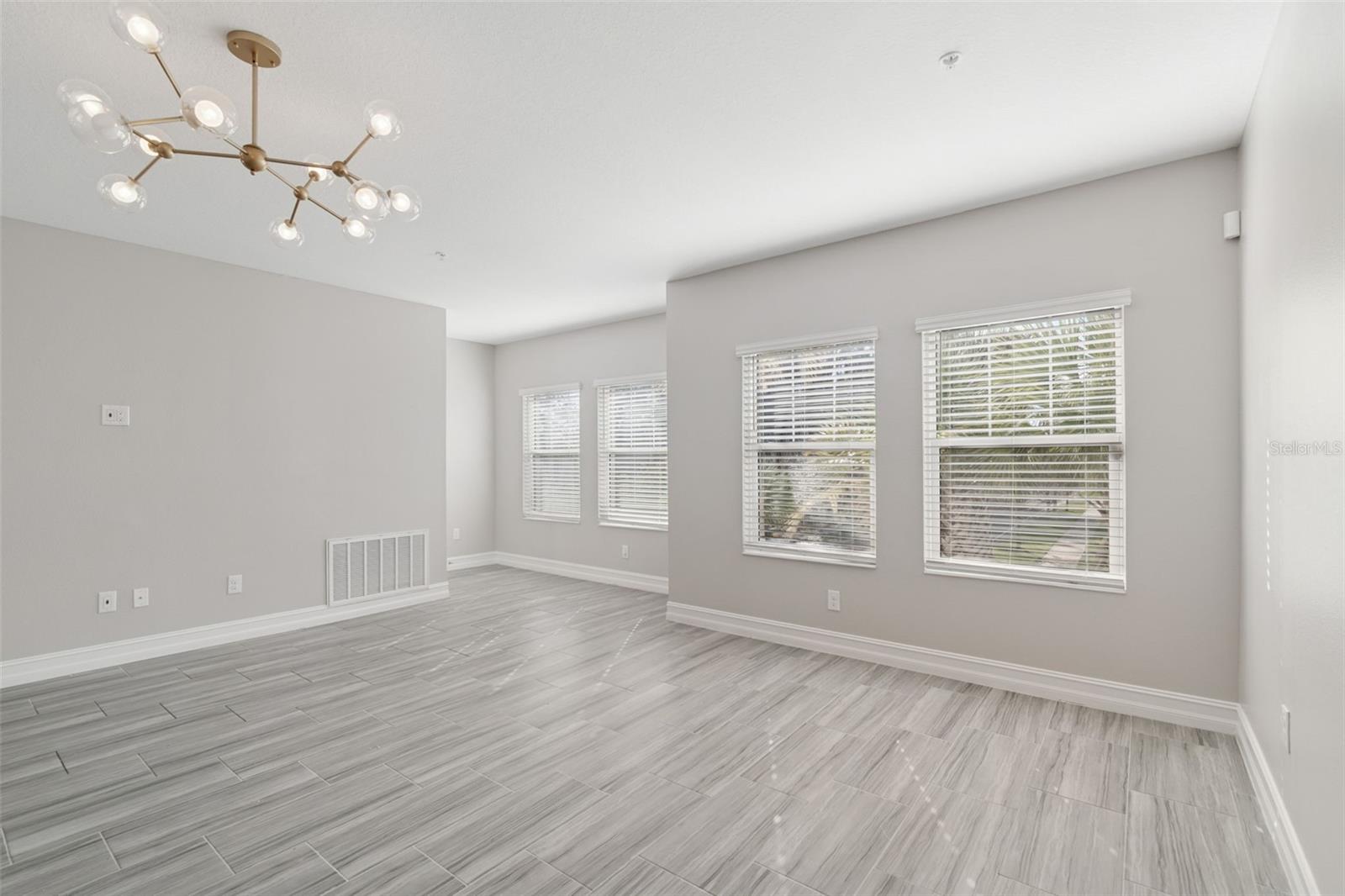 Image 19 of 70 For 4921 Paul Avenue 4