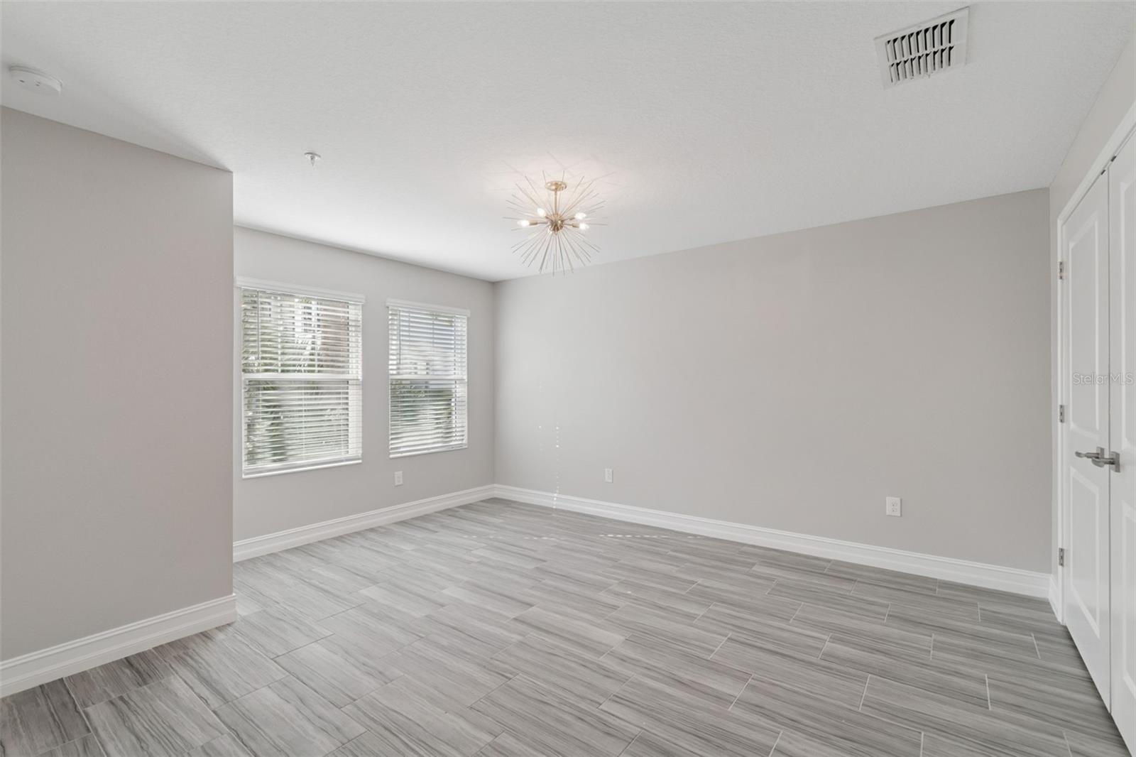 Image 9 of 70 For 4921 Paul Avenue 4