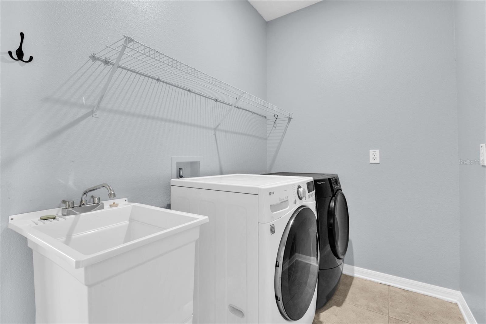 Image 23 of 56 For 11709 Stonewood Gate Drive