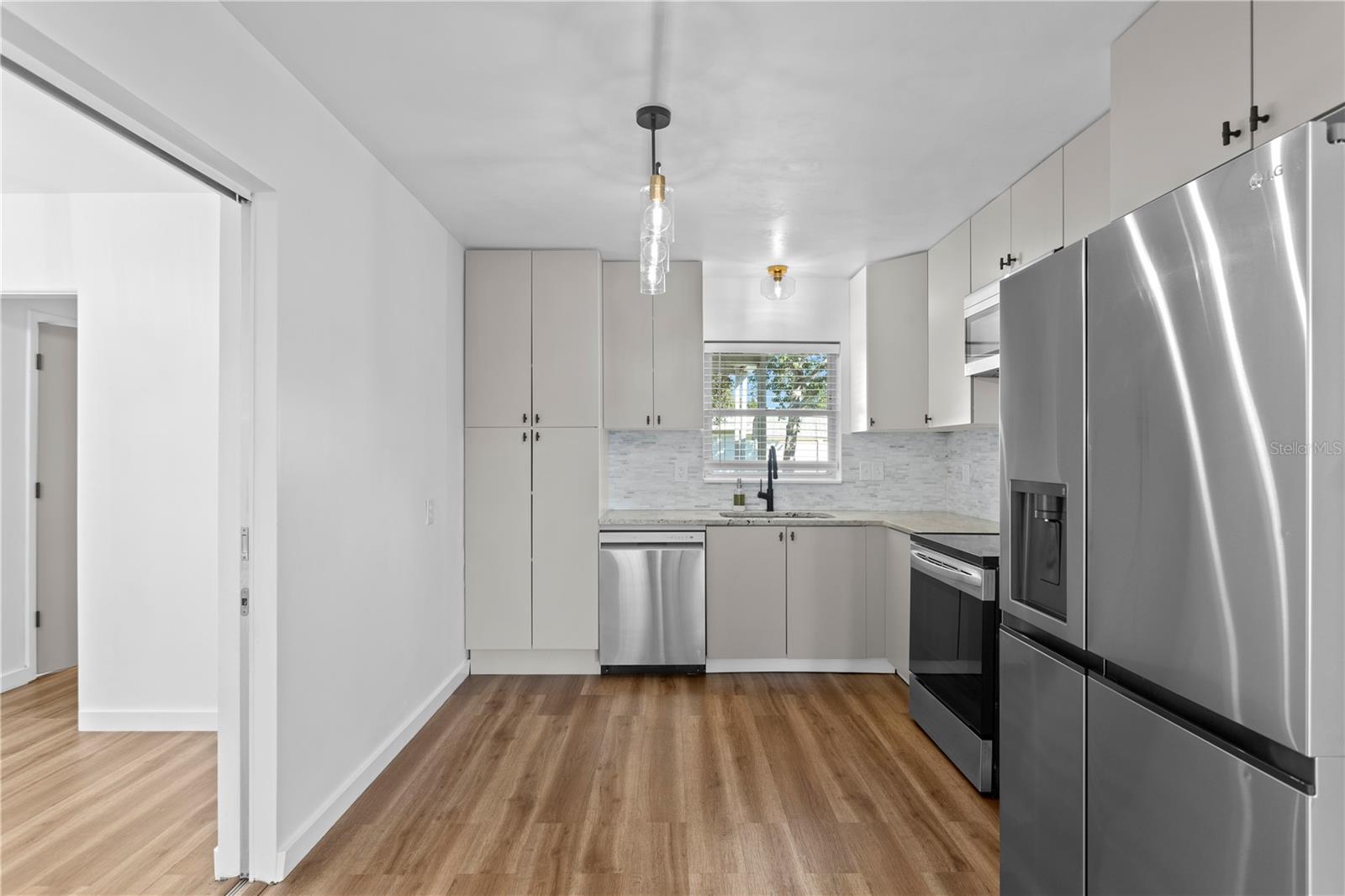 Image 8 of 24 For 10685 109th Street