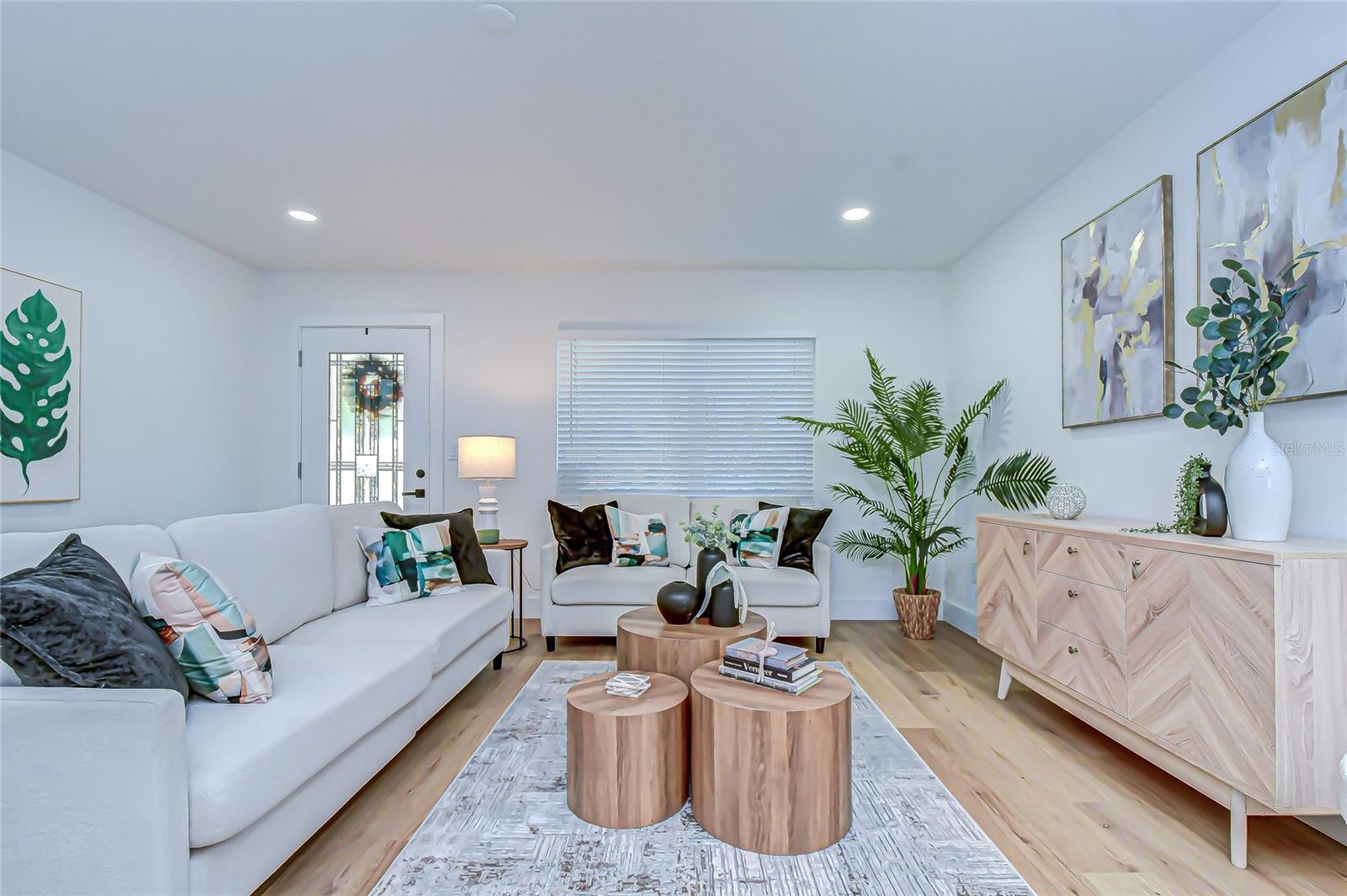 Image 2 of 33 For 909 Lake Charles Circle