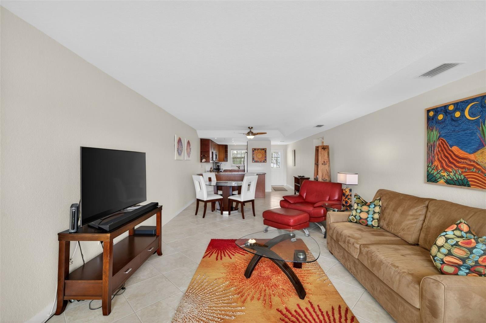 Image 11 of 28 For 12100 Capri Circle S 203