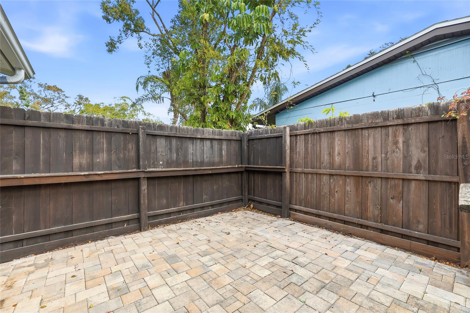 Image 33 of 38 For 4095 Locust Street Ne