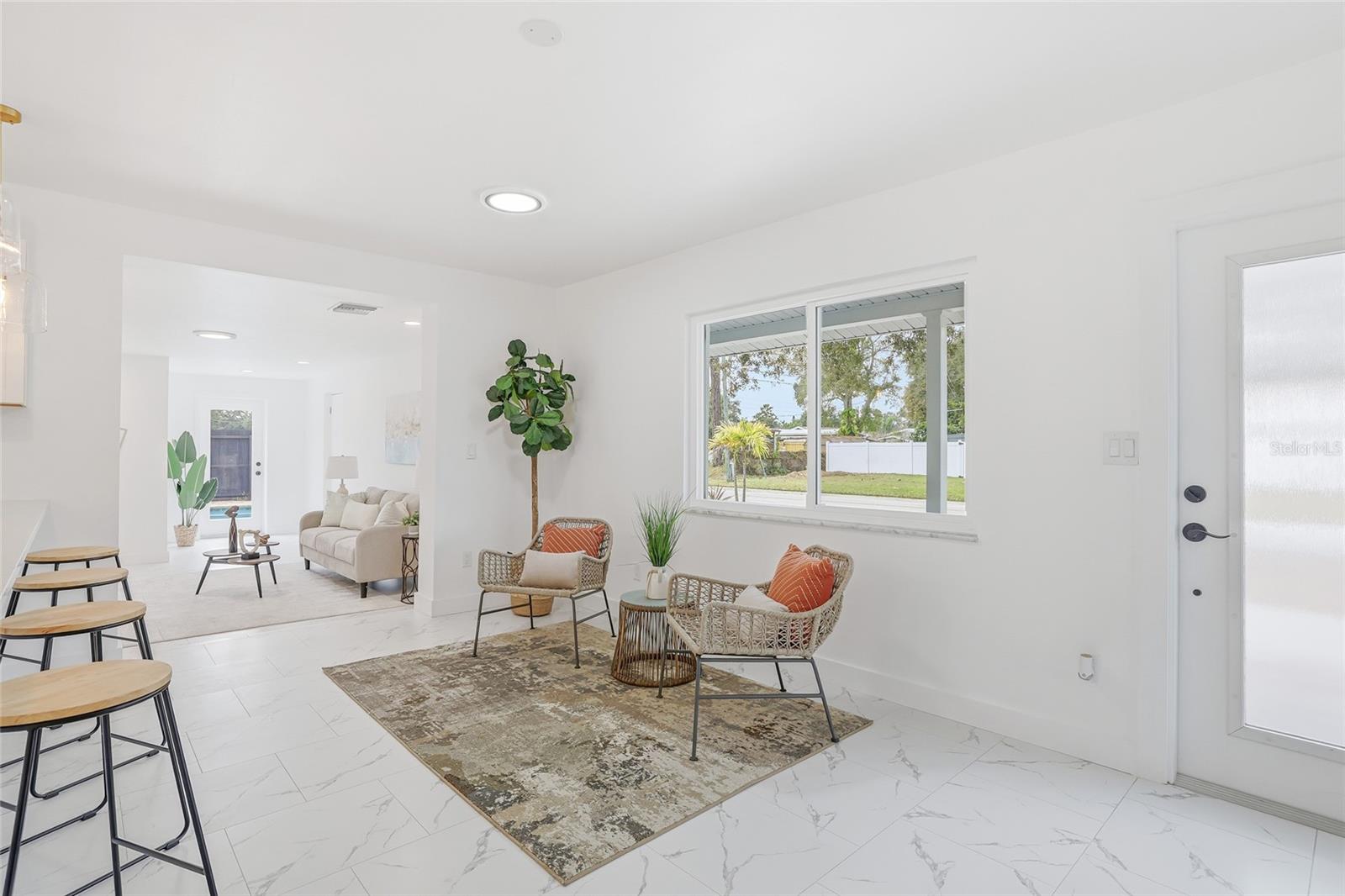 Image 4 of 38 For 4095 Locust Street Ne