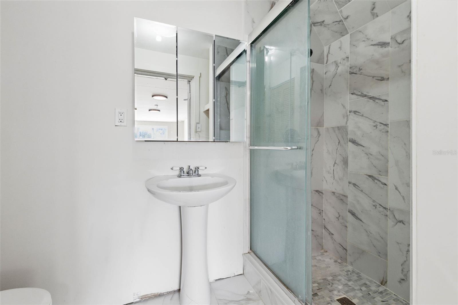 Image 16 of 25 For 3113 Dewey Street