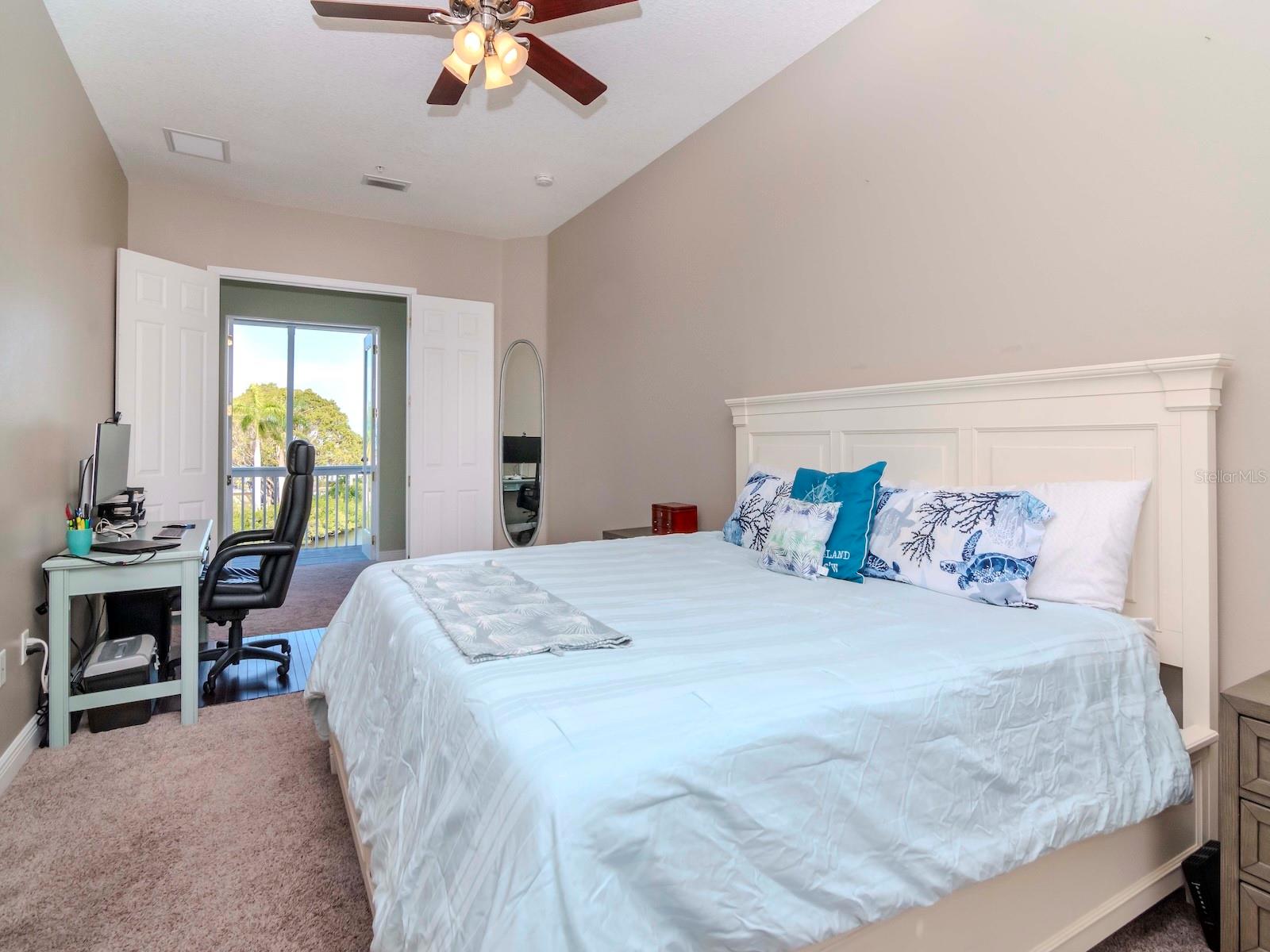 Image 28 of 92 For 320 Georgia Avenue