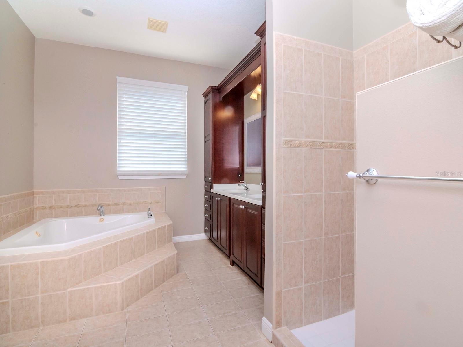 Image 33 of 92 For 320 Georgia Avenue