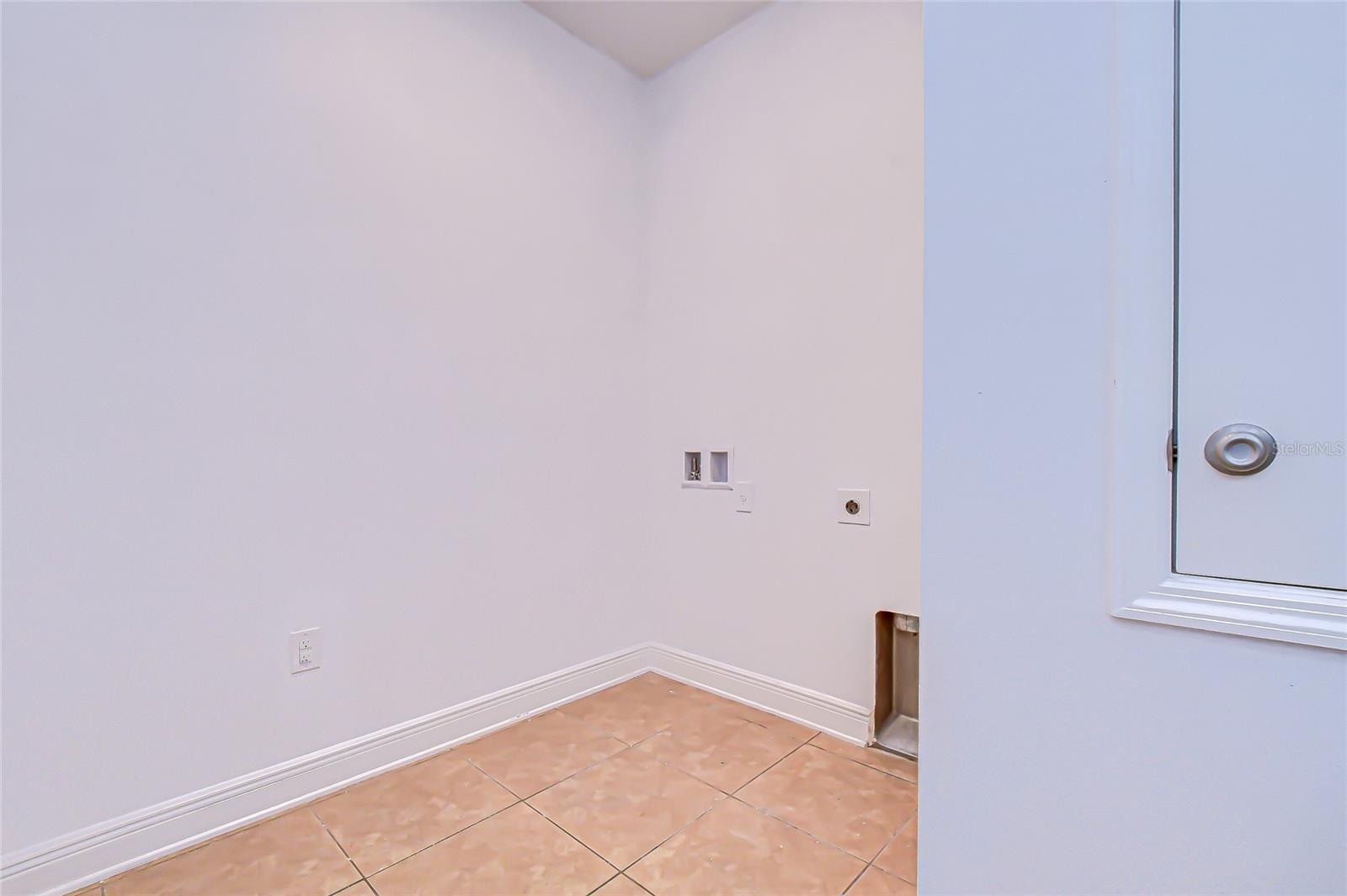 Image 16 of 61 For 14326 Fissore Blvd