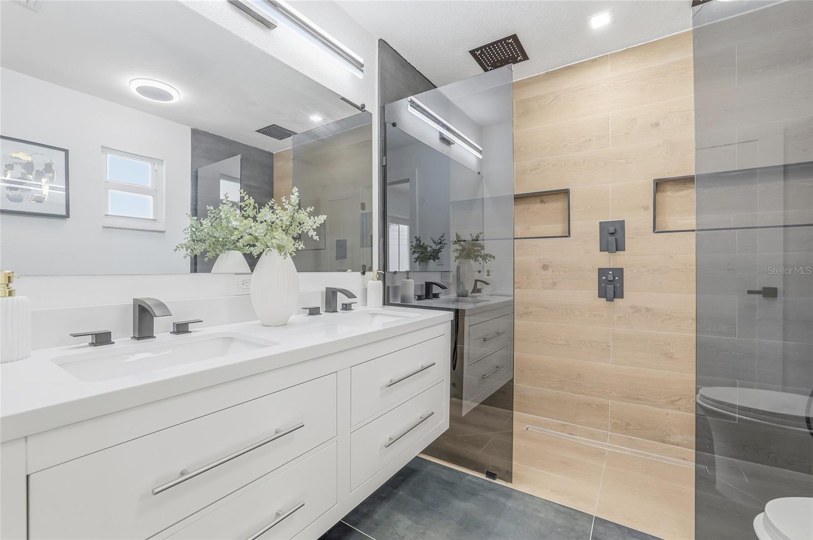 Image 22 of 45 For 6050 Garmouth Way N