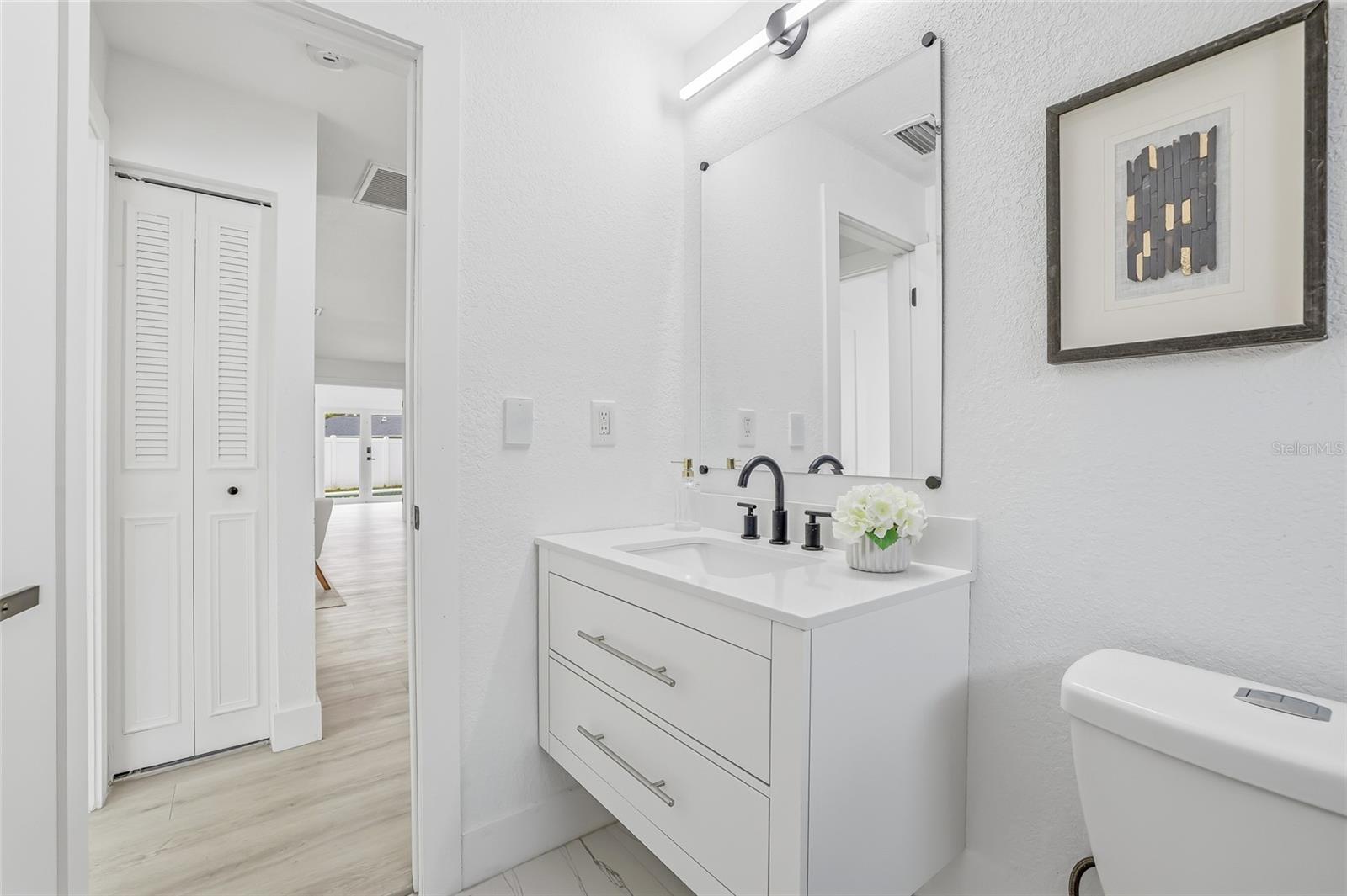 Image 32 of 45 For 6050 Garmouth Way N