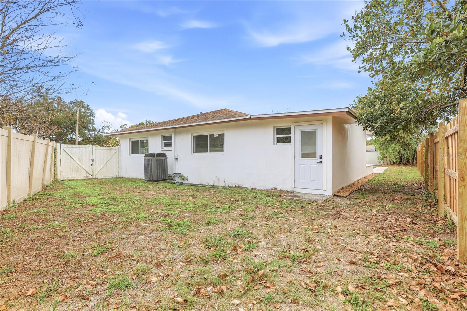 Image 40 of 45 For 6050 Garmouth Way N