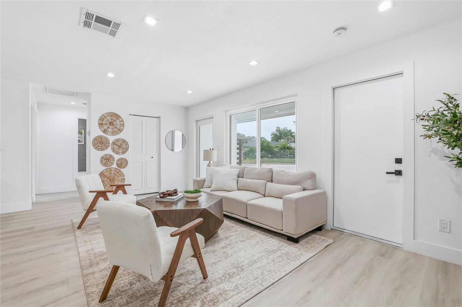 Image 5 of 45 For 6050 Garmouth Way N