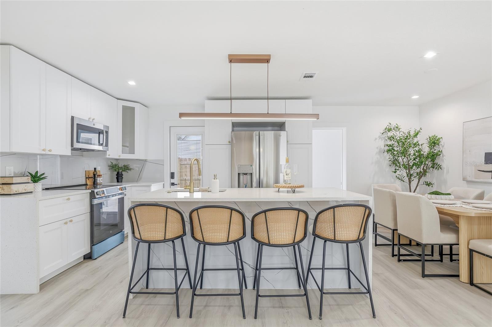 Image 8 of 45 For 6050 Garmouth Way N