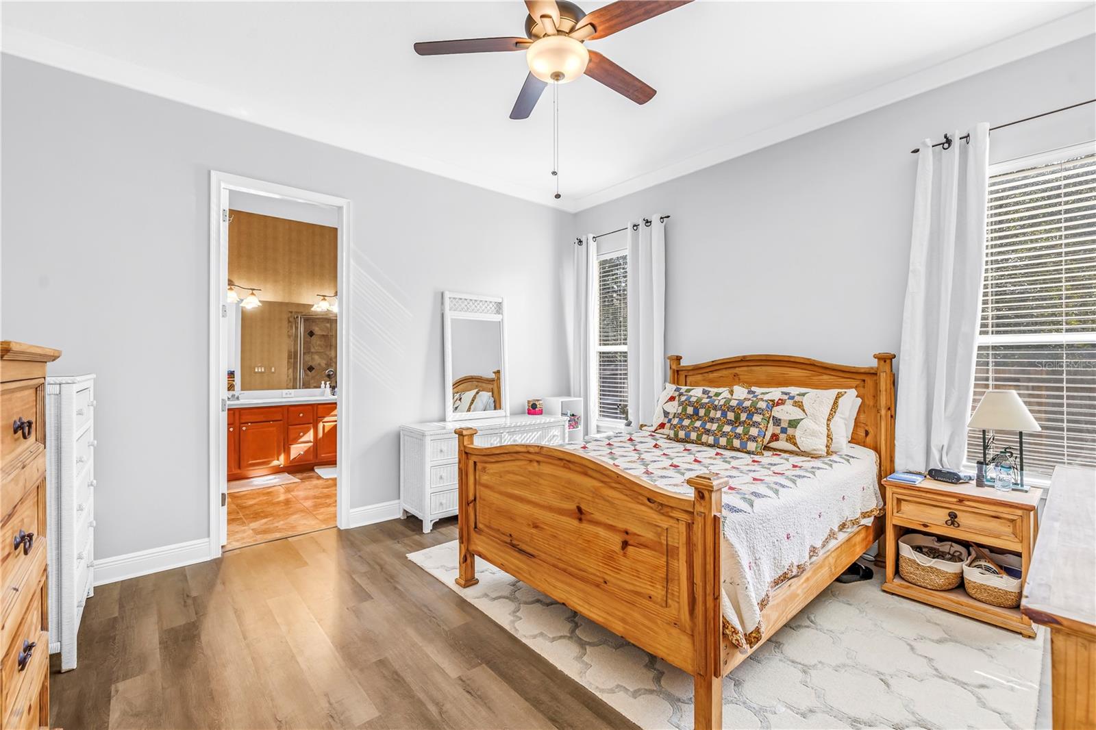 Image 28 of 47 For 607 Center Avenue