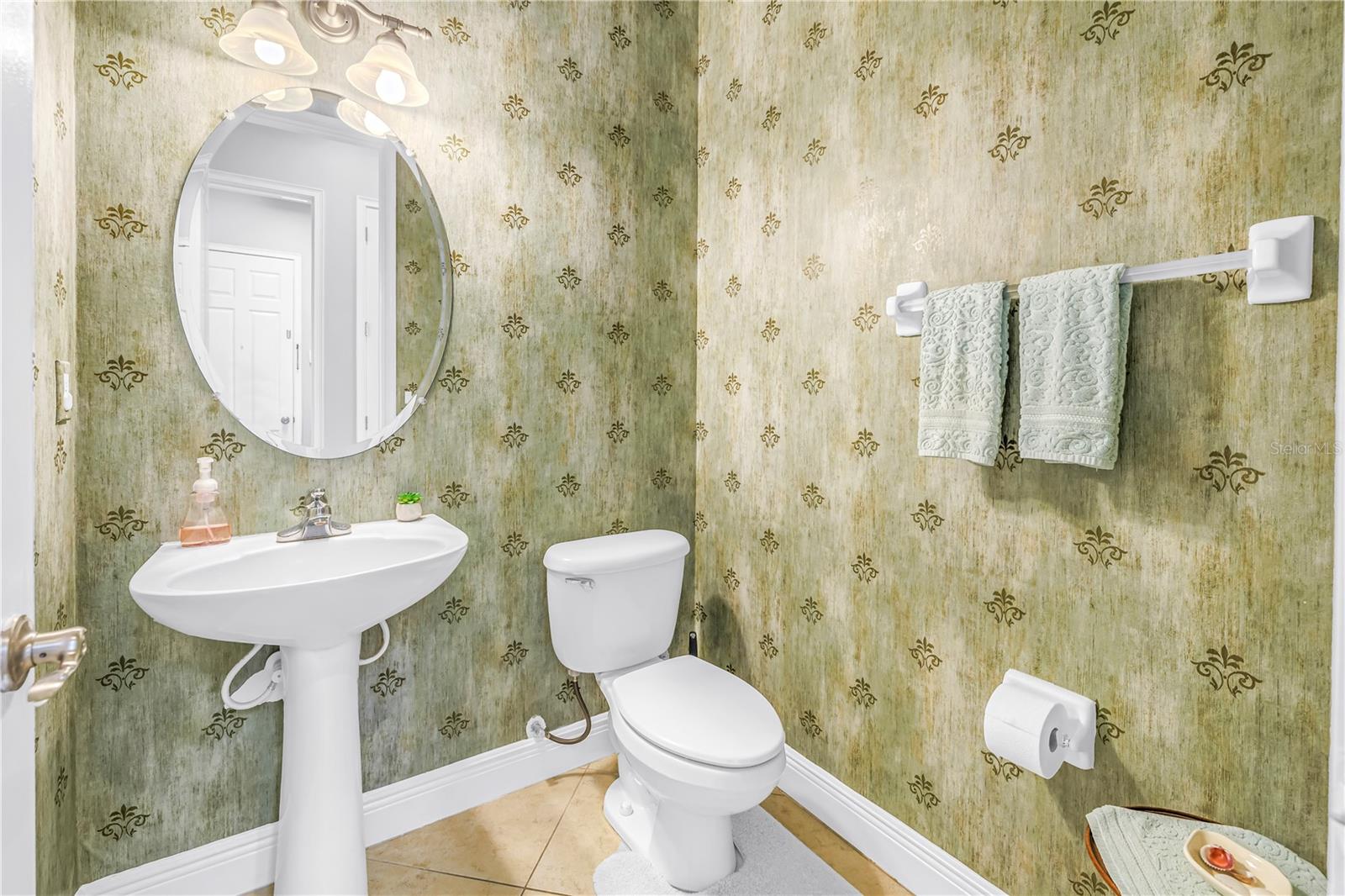 Image 34 of 47 For 607 Center Avenue