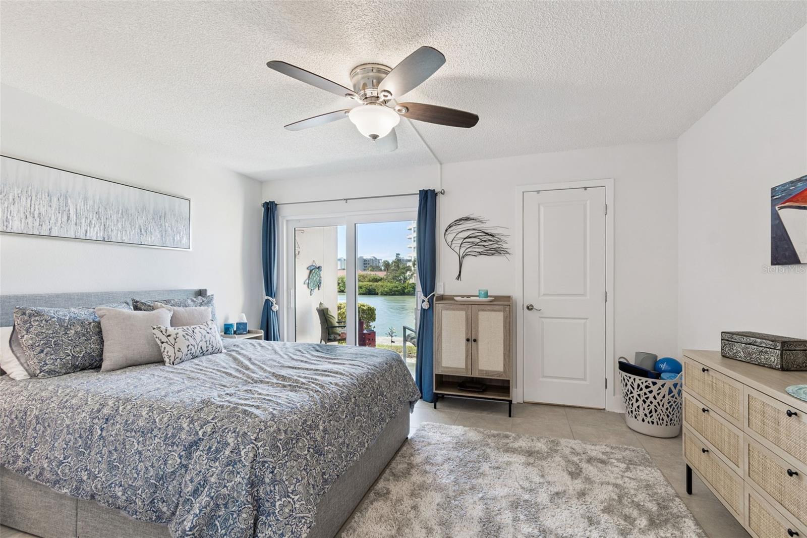 Image 14 of 24 For 7930 Sun Island Drive S 103