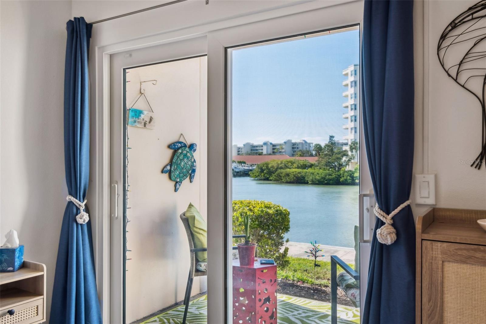 Image 16 of 24 For 7930 Sun Island Drive S 103