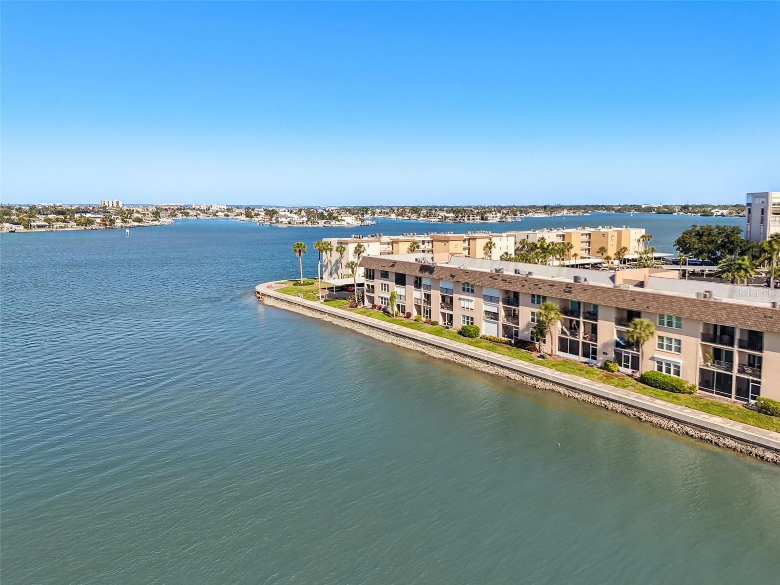 Image 19 of 24 For 7930 Sun Island Drive S 103