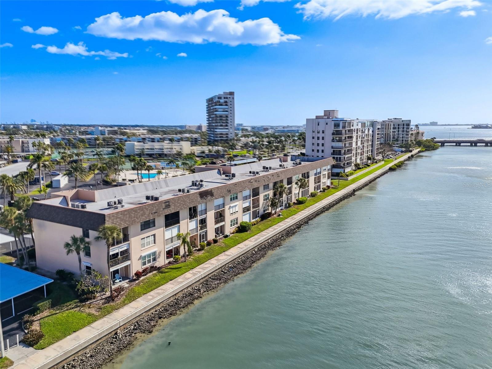 Image 20 of 24 For 7930 Sun Island Drive S 103