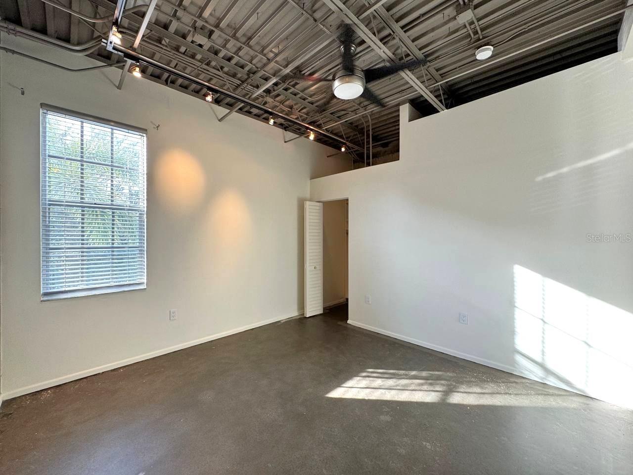 Image 14 of 26 For 2511 Azeele Street