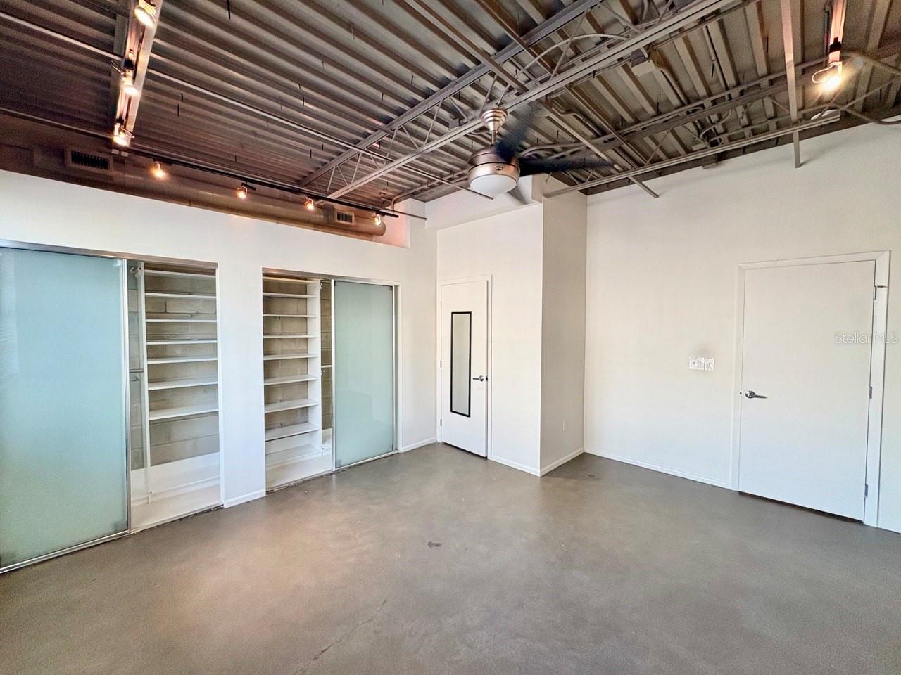 Image 18 of 26 For 2511 Azeele Street