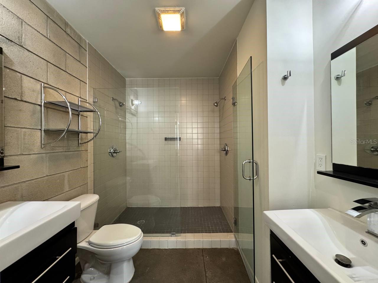 Image 20 of 26 For 2511 Azeele Street