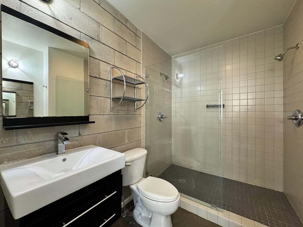 Image 23 of 26 For 2511 Azeele Street