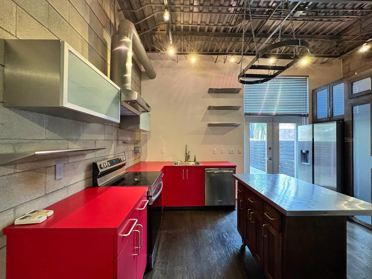 Image 8 of 26 For 2511 Azeele Street