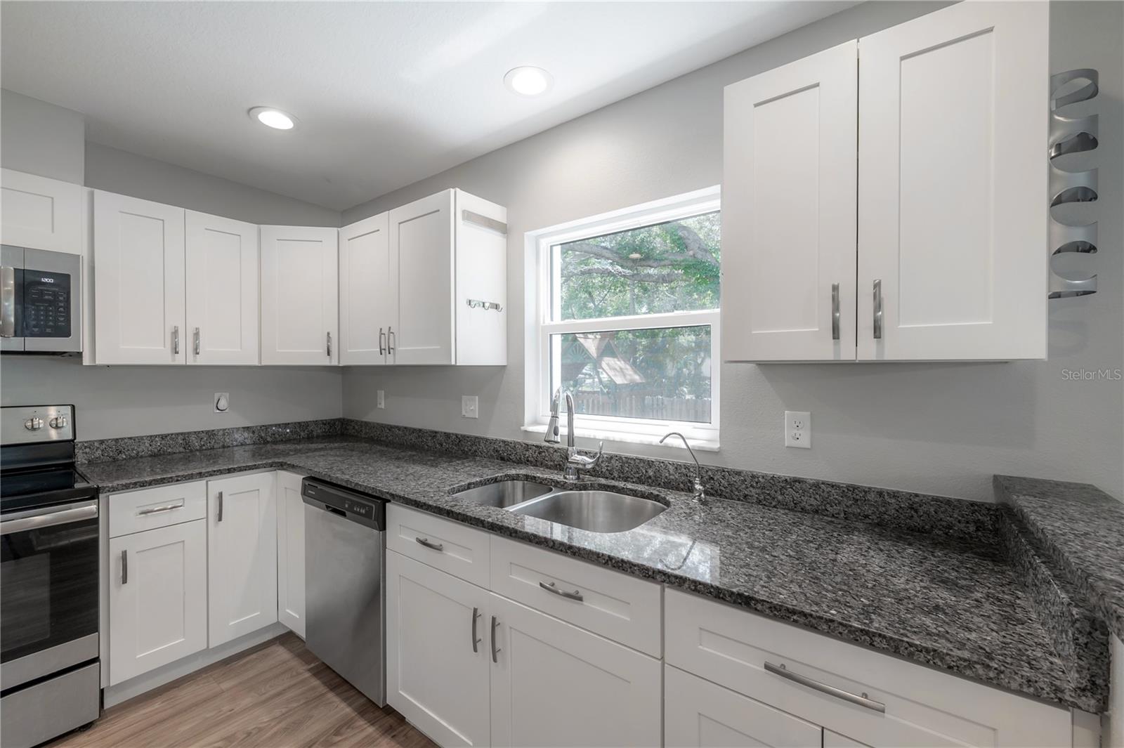 Image 8 of 42 For 595 Shady Grove Drive