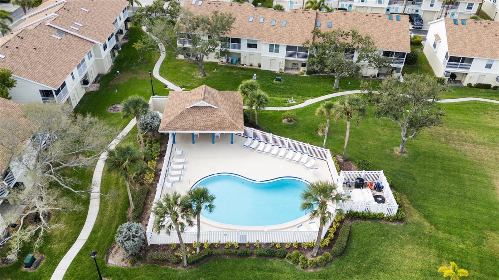 Image 40 of 41 For 225 Sun Vista Court S