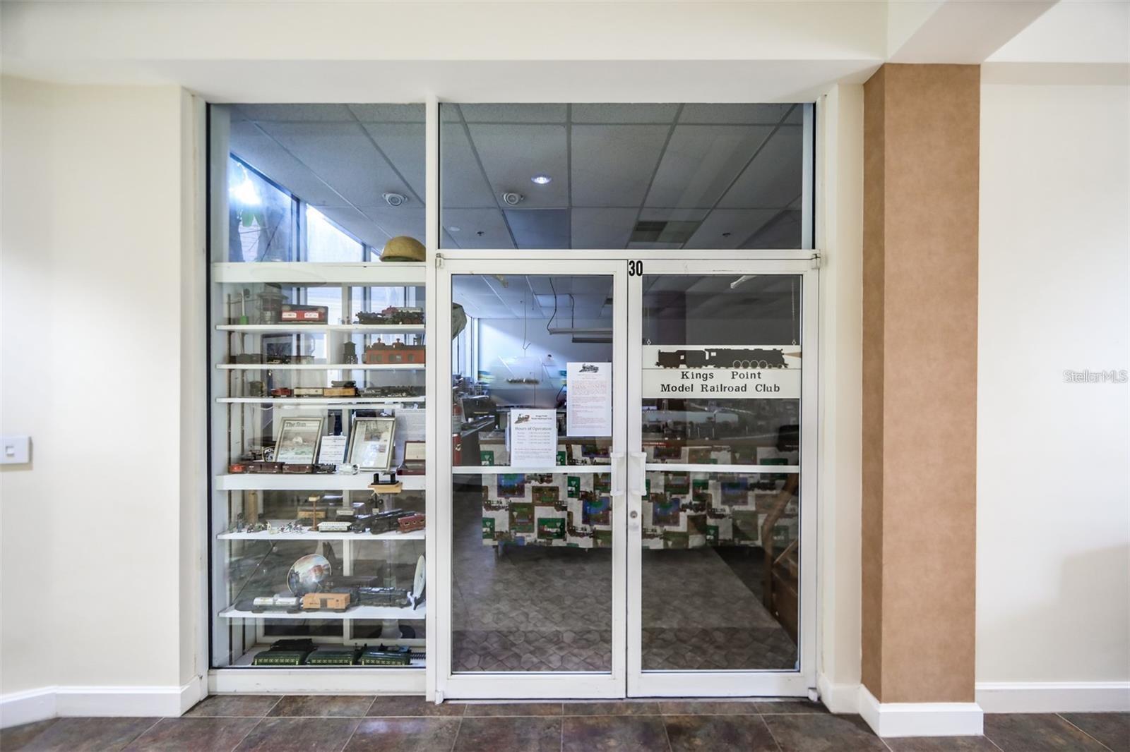 Image 27 of 35 For 201 Bedford Trail F128