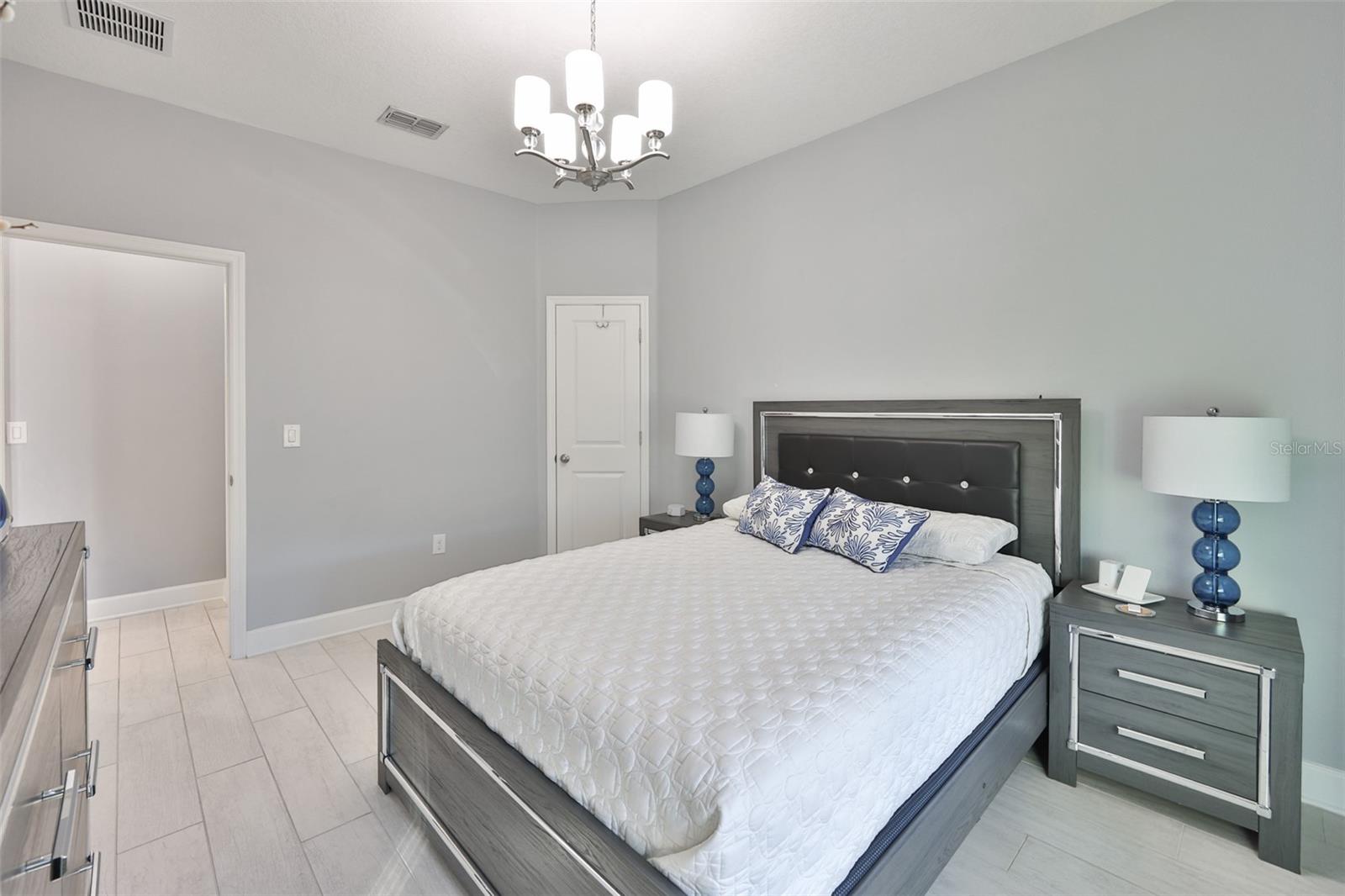 Image 10 of 74 For 10506 Cardera Drive