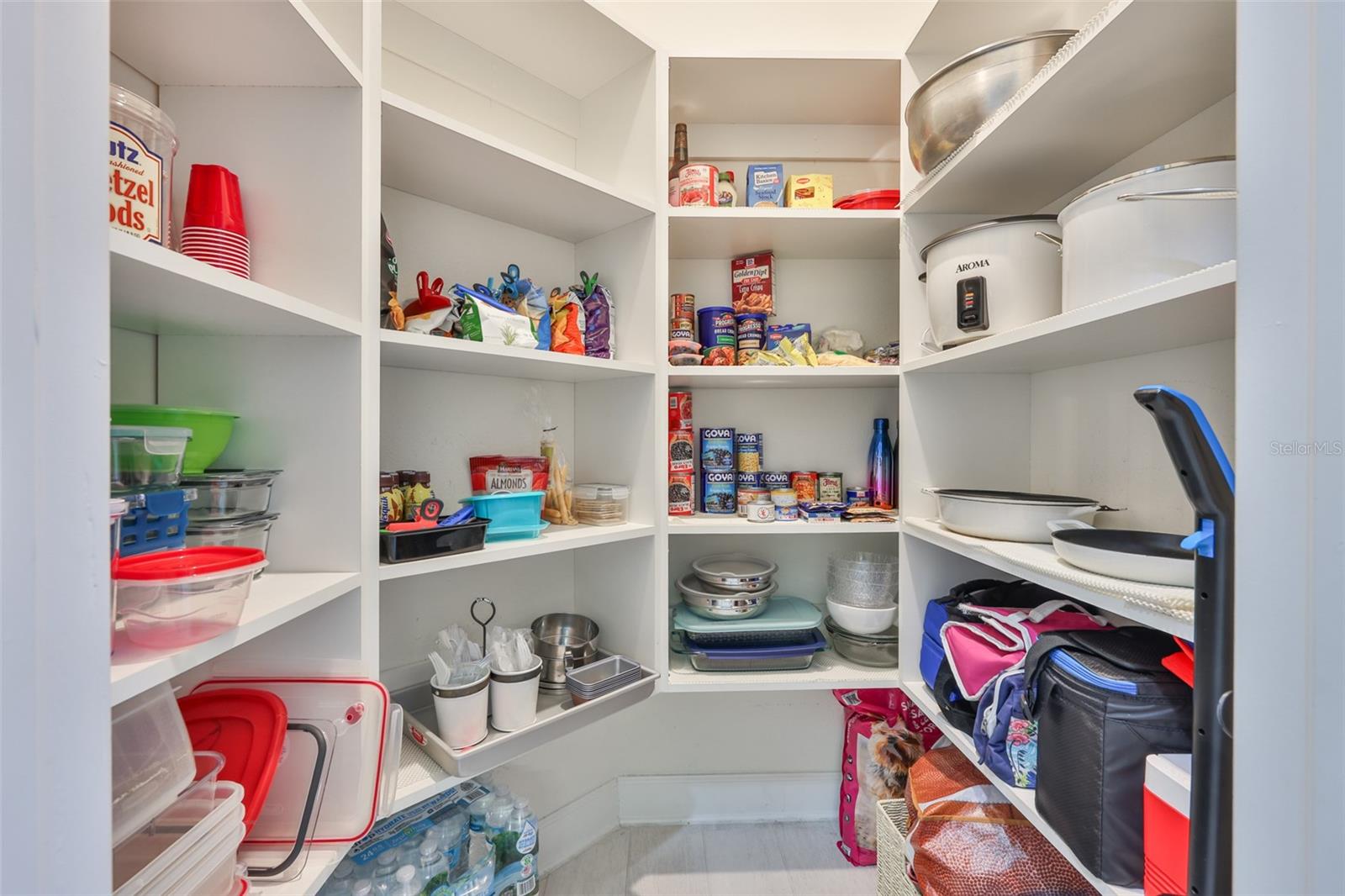 Image 32 of 74 For 10506 Cardera Drive