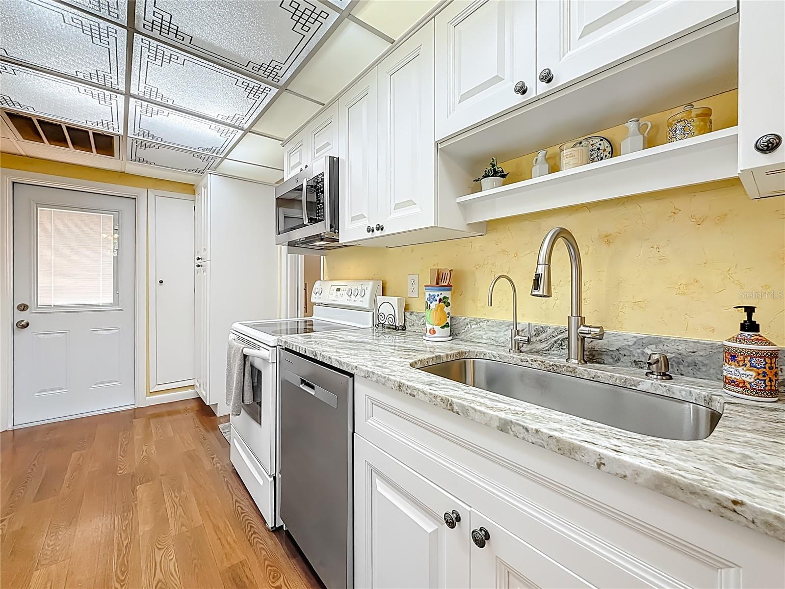 Image 13 of 38 For 3752 57th Avenue N