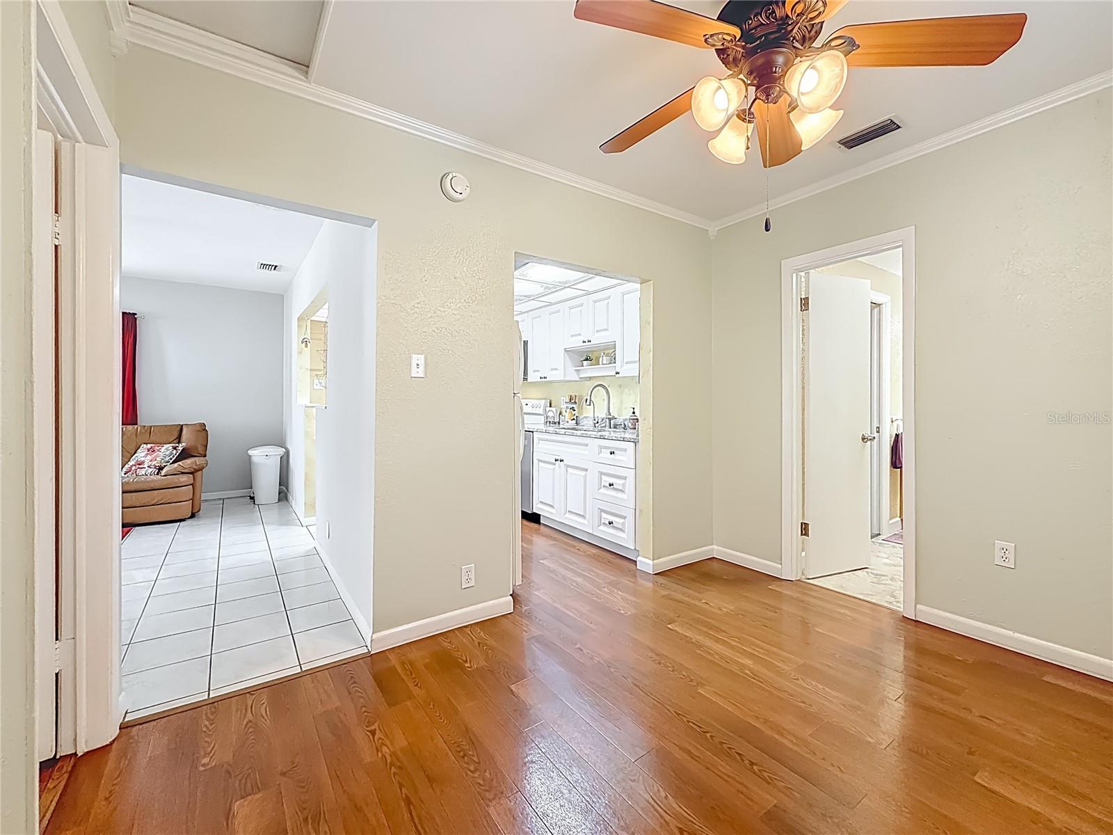 Image 17 of 38 For 3752 57th Avenue N