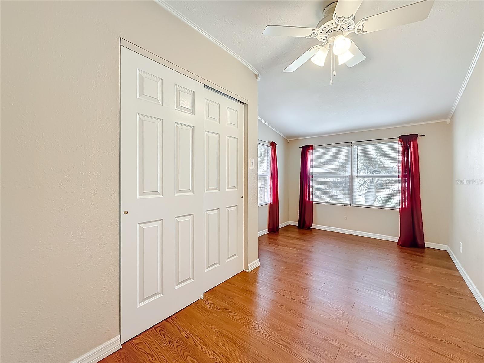 Image 19 of 38 For 3752 57th Avenue N