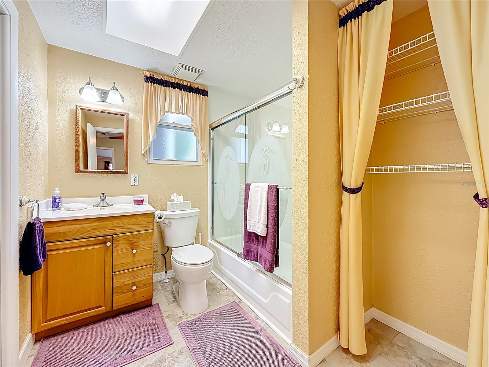 Image 22 of 38 For 3752 57th Avenue N