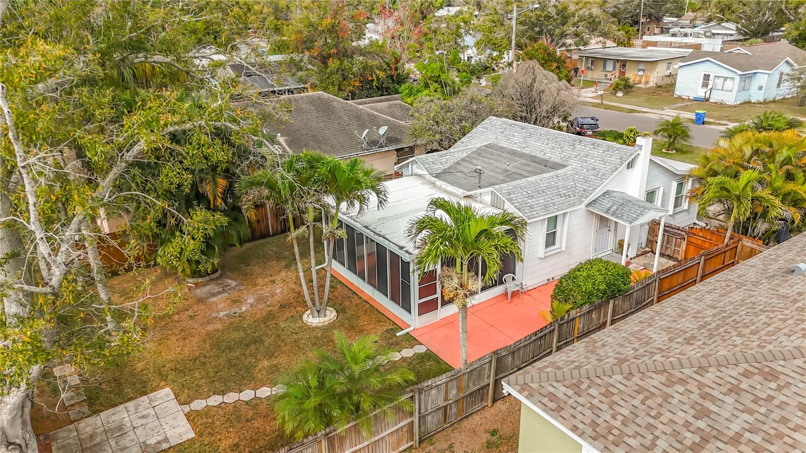 Image 4 of 38 For 3752 57th Avenue N