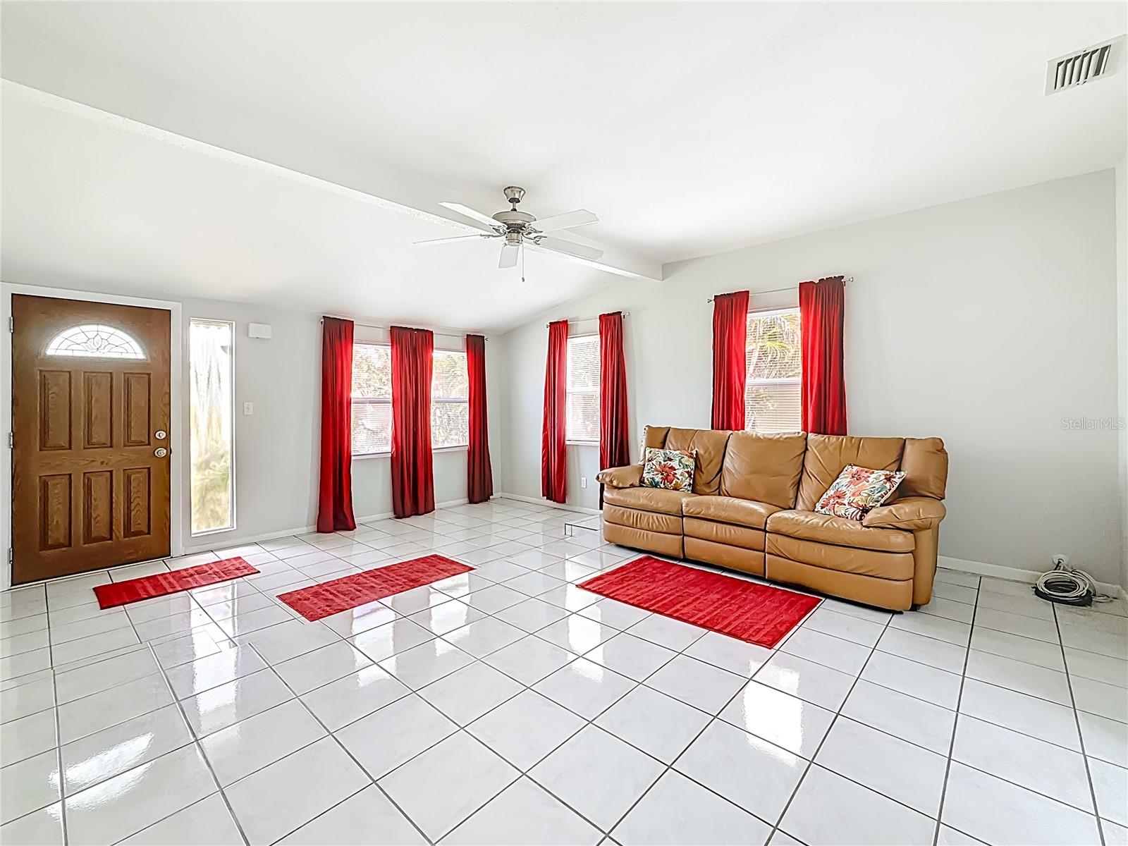 Image 9 of 38 For 3752 57th Avenue N