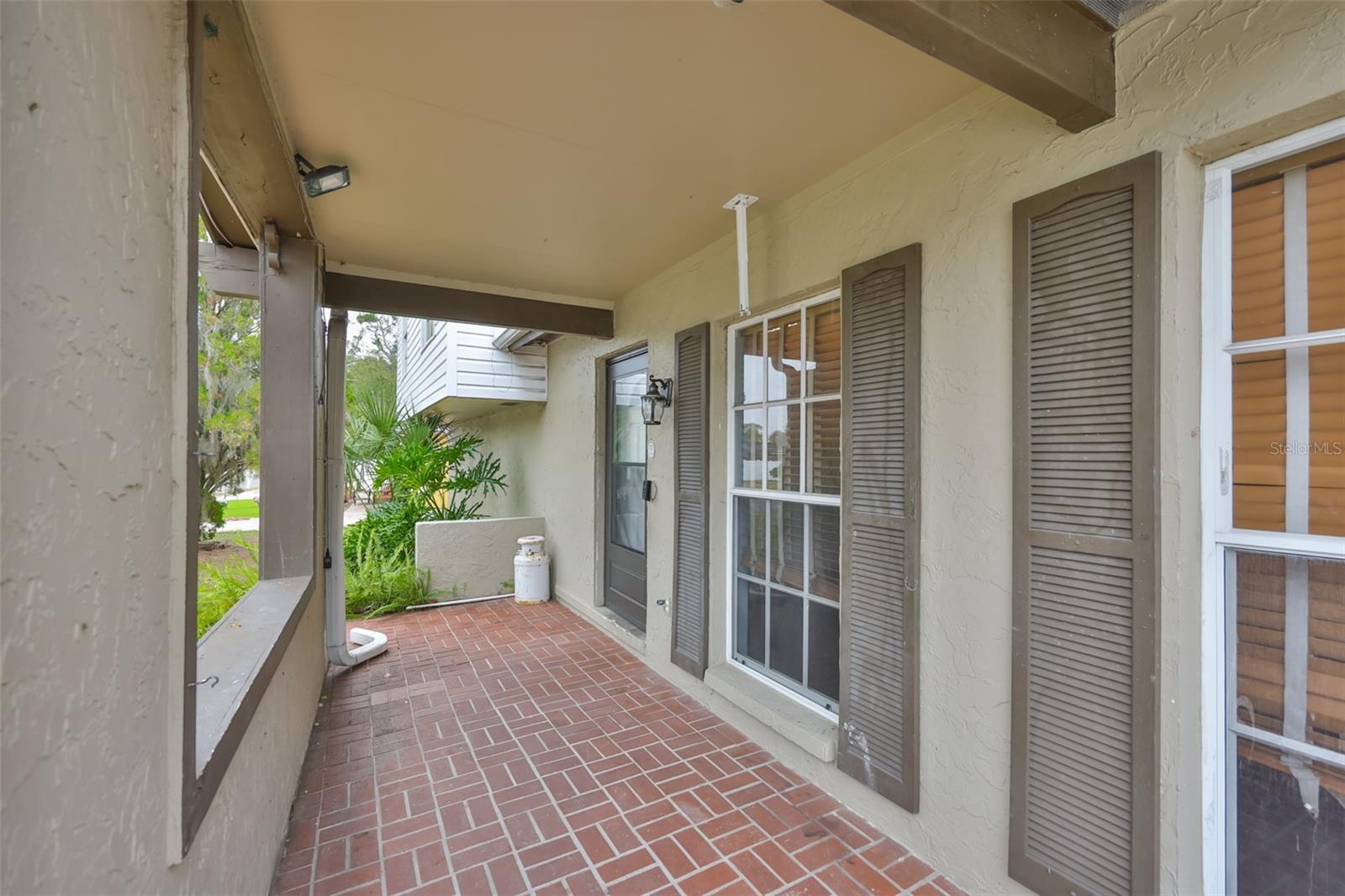 Listing photo id 0 for 3806 Pinedale Street