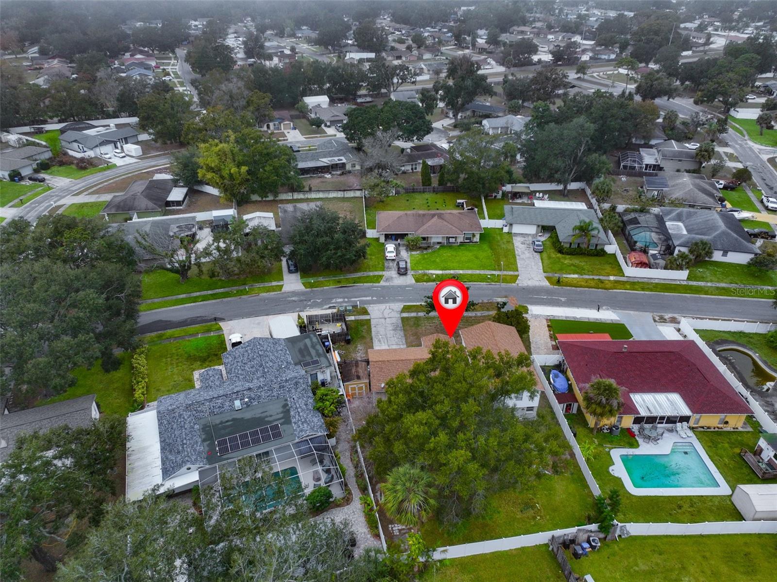 Listing photo id 33 for 3806 Pinedale Street