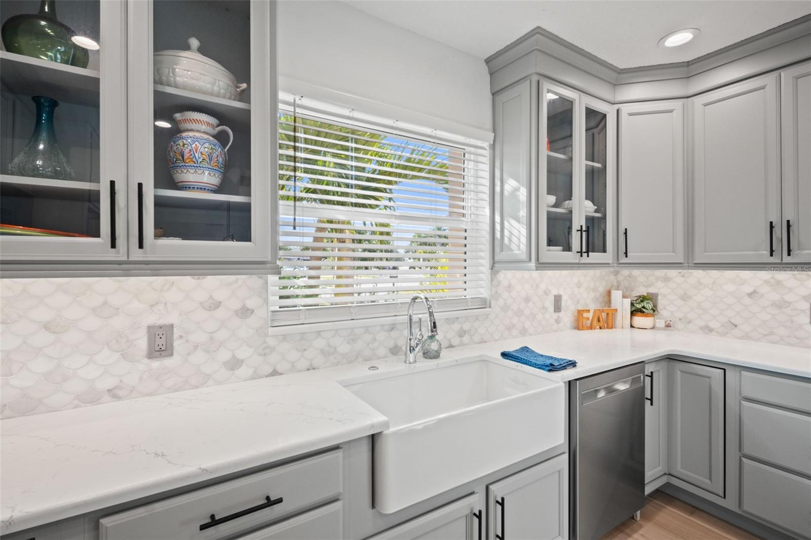 Image 19 of 71 For 536 Baywood Drive N