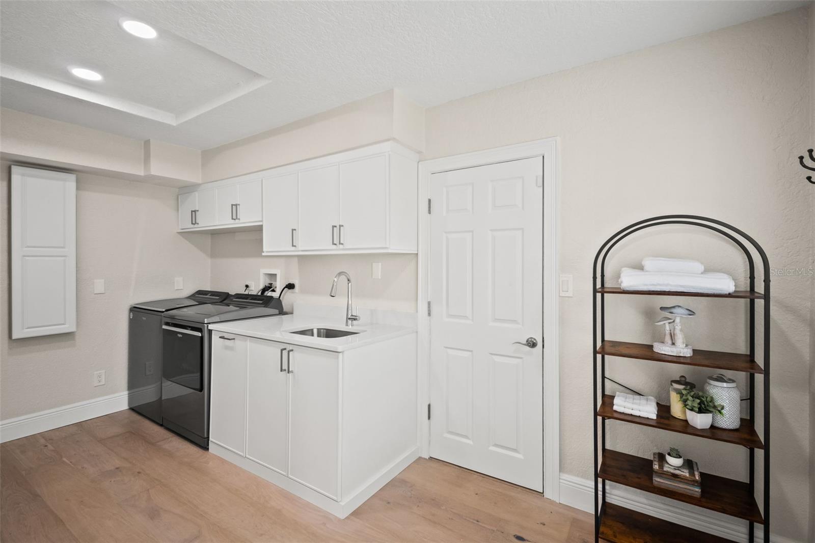 Image 21 of 71 For 536 Baywood Drive N