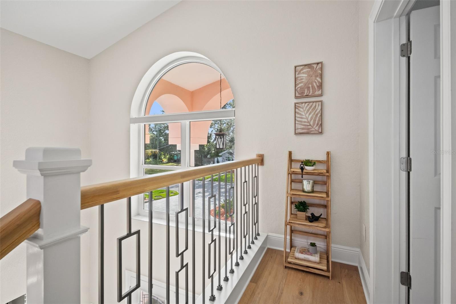 Image 24 of 71 For 536 Baywood Drive N