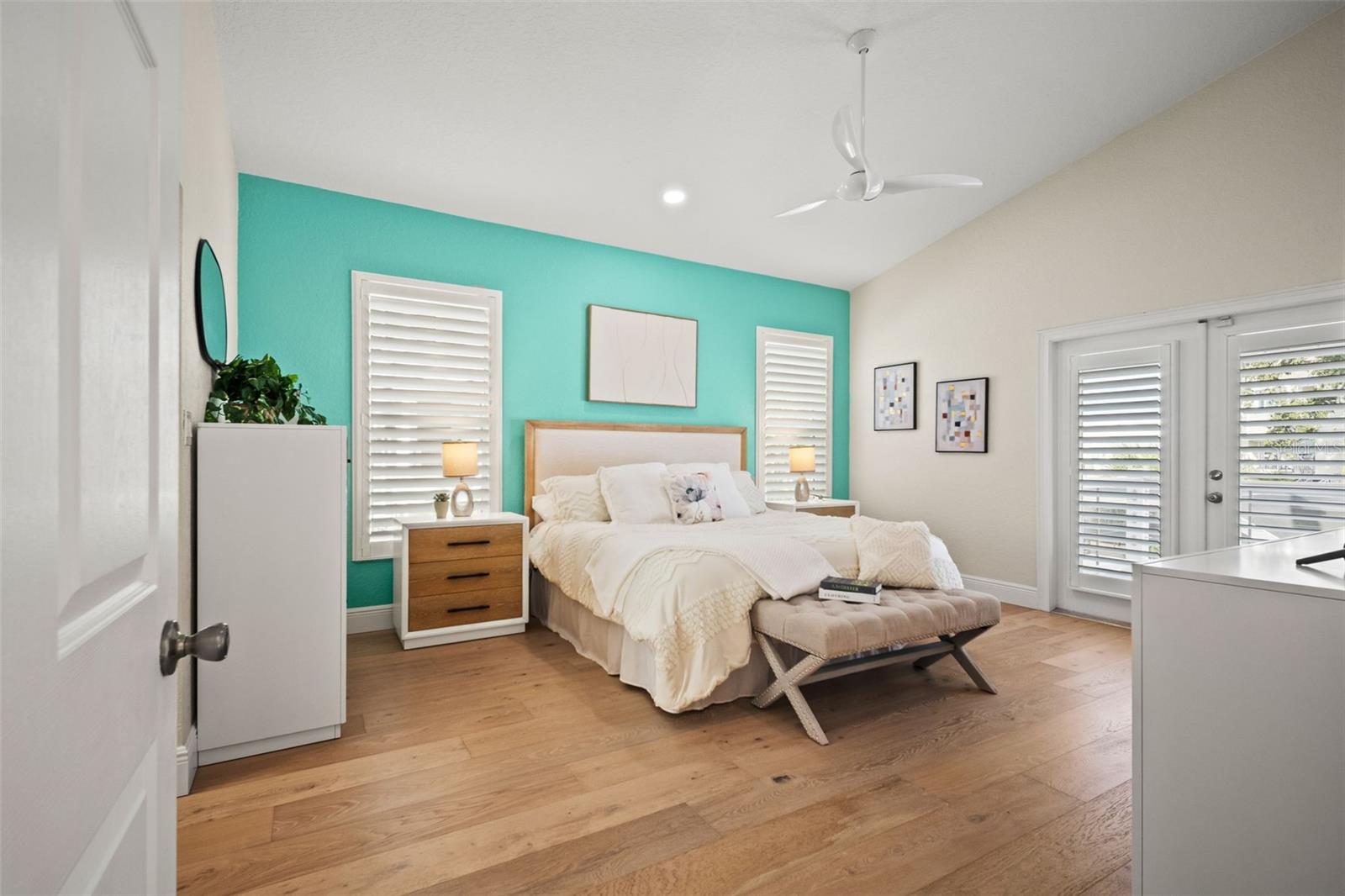 Image 25 of 71 For 536 Baywood Drive N