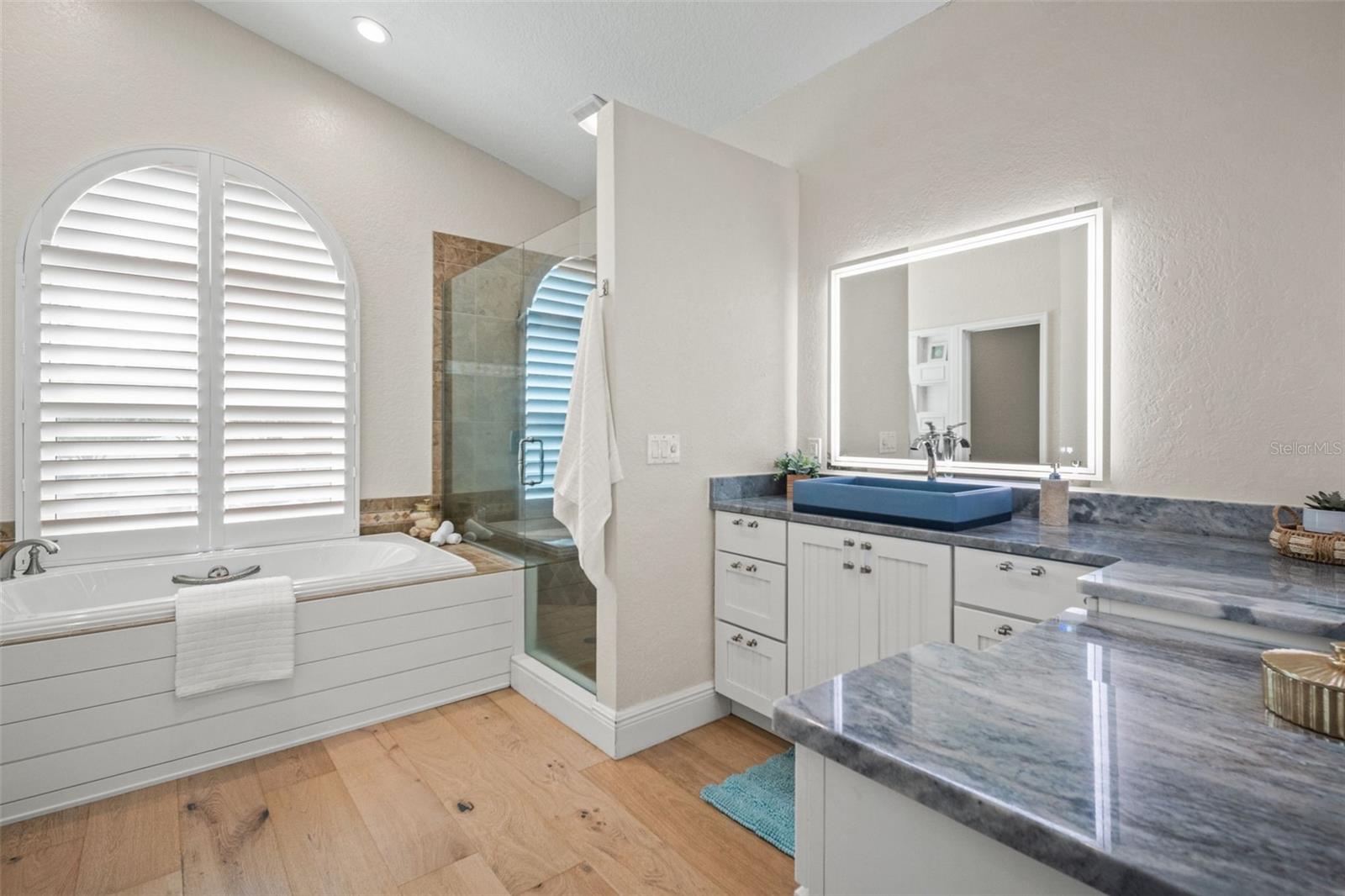 Image 30 of 71 For 536 Baywood Drive N