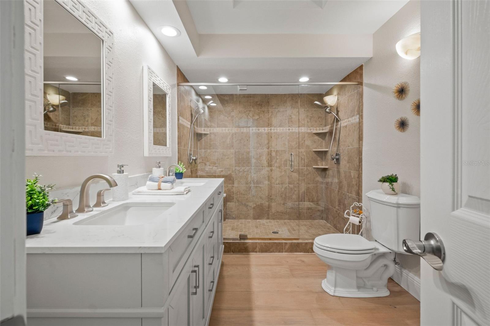 Image 39 of 71 For 536 Baywood Drive N